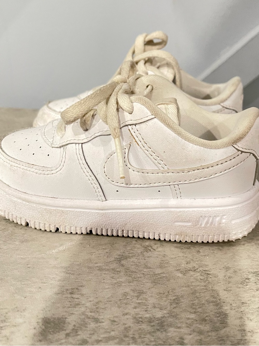 Nike Air Force Ones Kids White Low-Top Sneakers - Picture 3 of 12